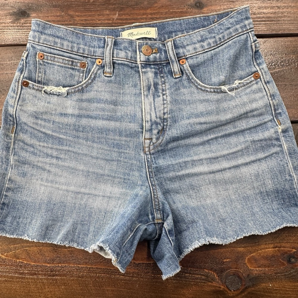 Madewell Women's Light Wash High Rise Cut Off Denim‎ Shorts Size 28" (Tag 26")